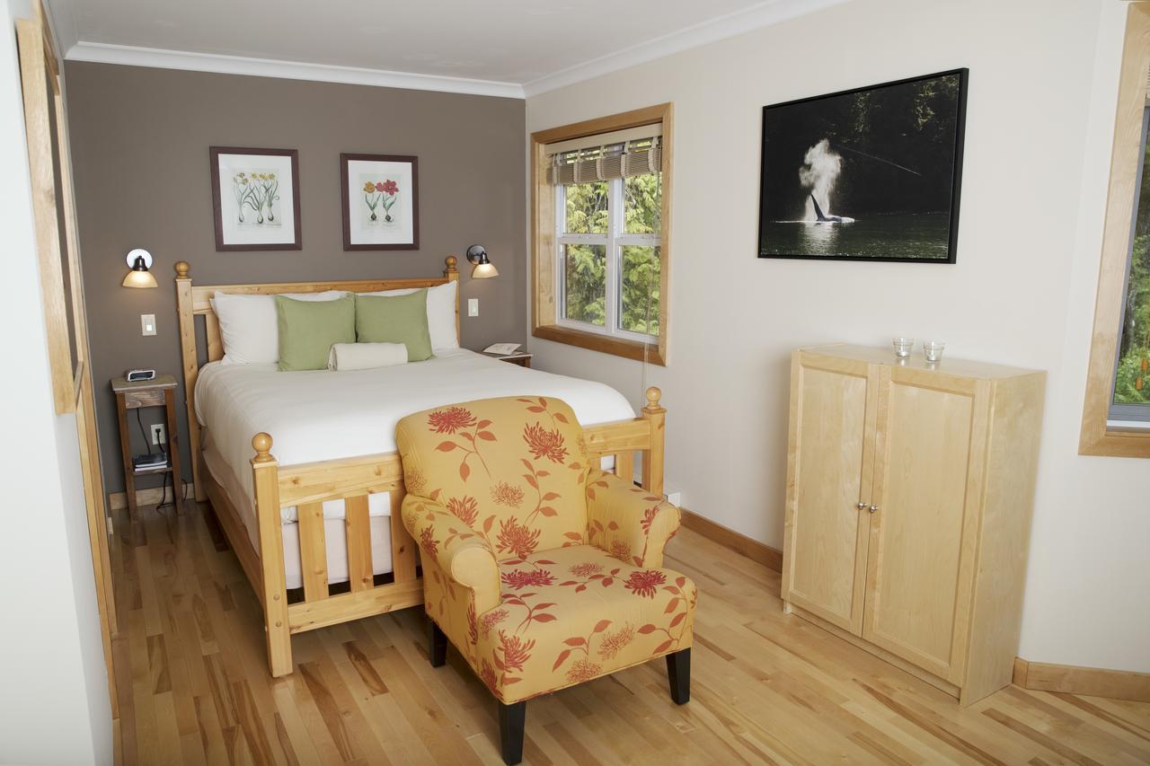 Hôtel Chesterman Hideaway à Tofino Extérieur photo